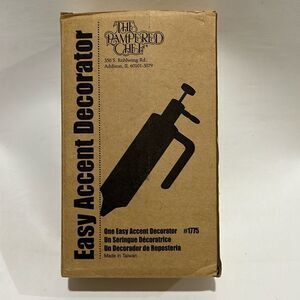 The Pampered Chef 1775 Easy Accent Icing Baking Decorator Holiday Baking Cookies